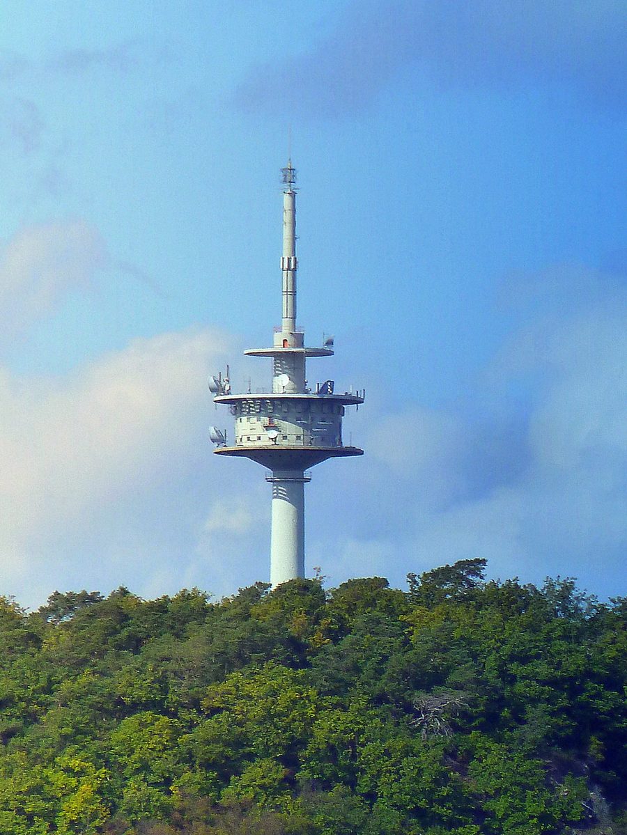 View from the Rheingrafenstein of the Bad Kreuznach telecommunications tower near Traisen on the Rotenfels