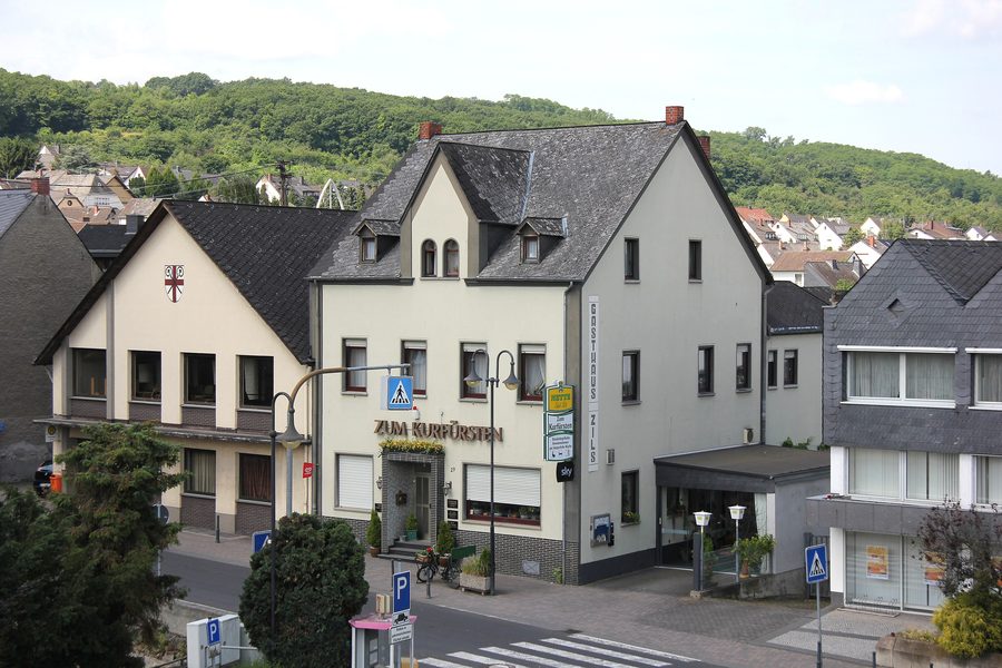 View of the old community hall and the inn „Zum Kurfürsten“ in Burgstraße in Mülheim-Kärlich