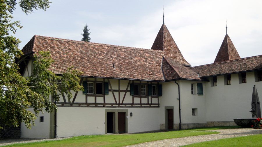 Exterior view of Schwarzenburg Castle in the canton of Bern