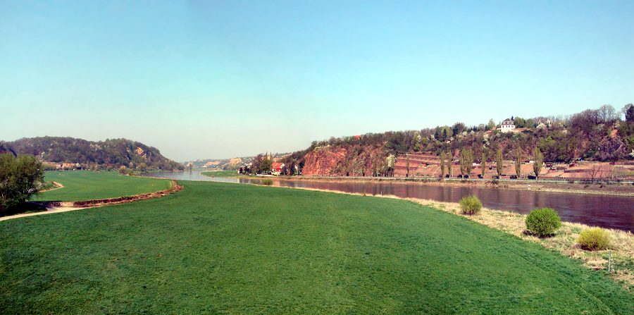 View of the Elbe near Meißen and Winkwitz