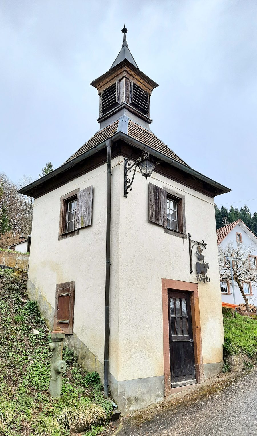 TĂĽrmli in Malsburg on the rock