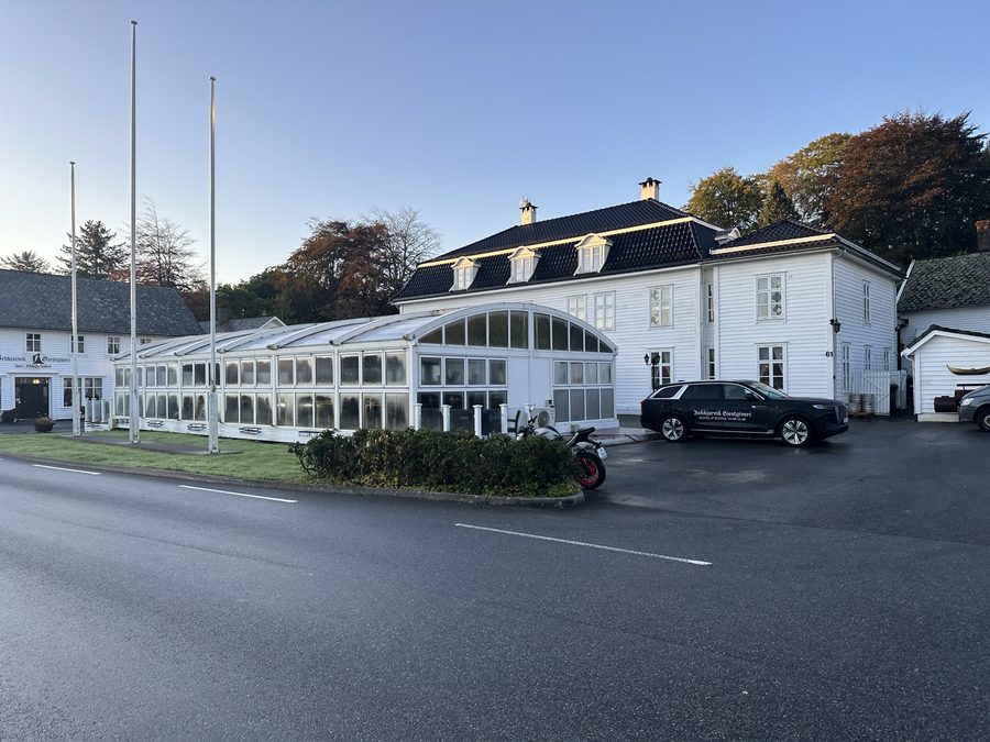 Old hotel on the harbor in Bekkjarvik in Austevoll