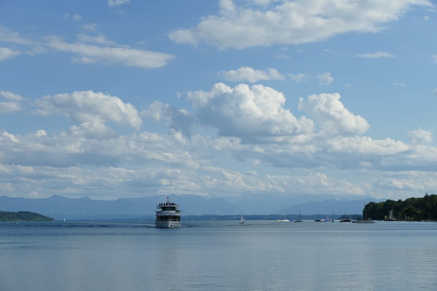 Electric boat Berg entering the harbor of Starnberg