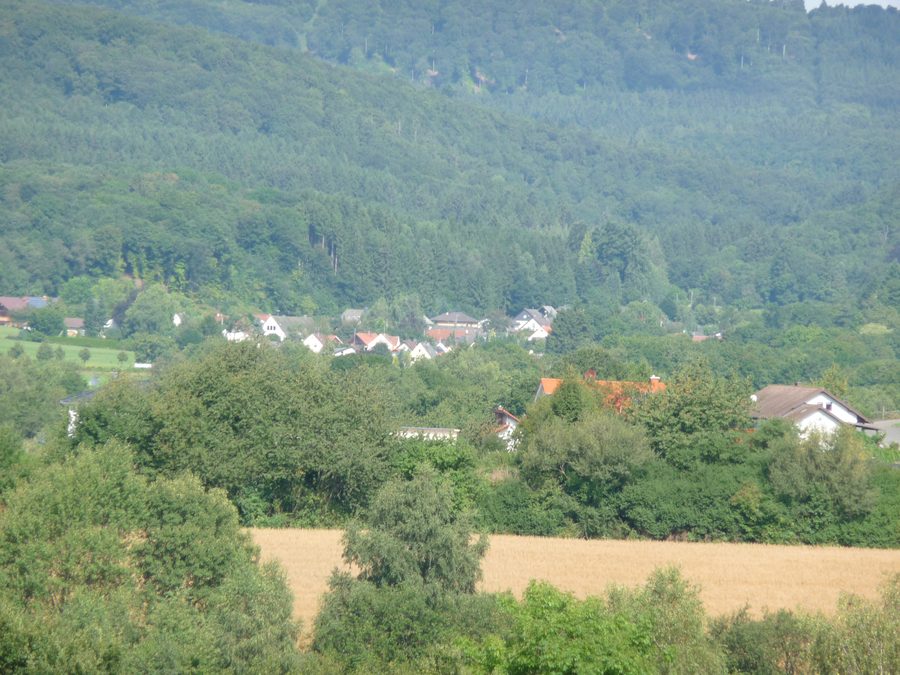 Achtelsbach with a wooded rural surroundings