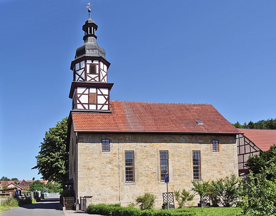 Nikolaikirche Hallungen from the south