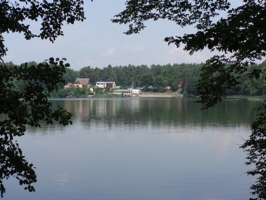 View across Große Däbersee to the Volksbad in Waldsieversdorf