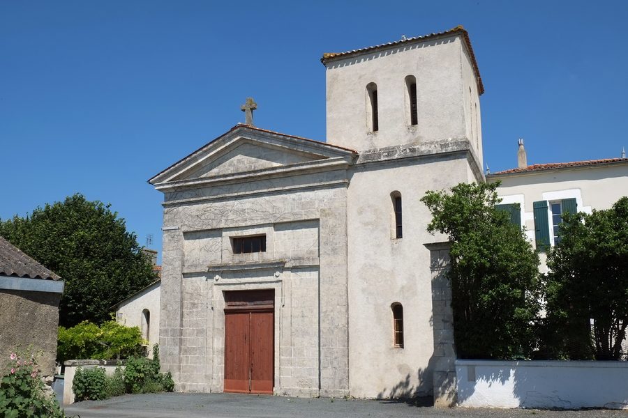 Exterior of the Saint-Cyriaque church in Saint-Cyr-du-Doret, in Charente-Maritime