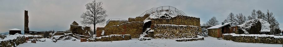 Winter panorama of the castle ruins of Runding on the Schlossberg