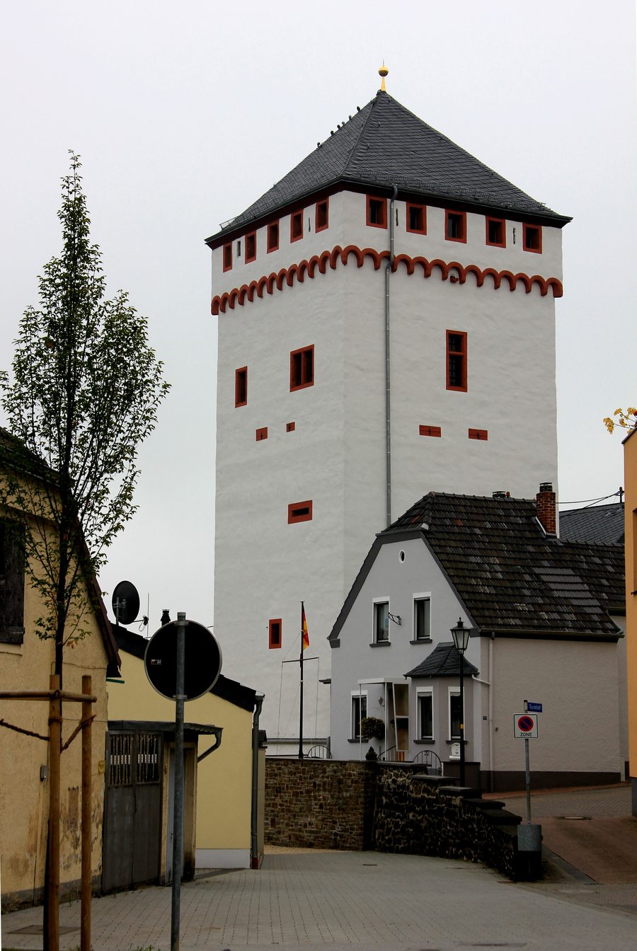 White Tower in Weißenthurm, former border tower between Electoral Trier and Electoral Cologne