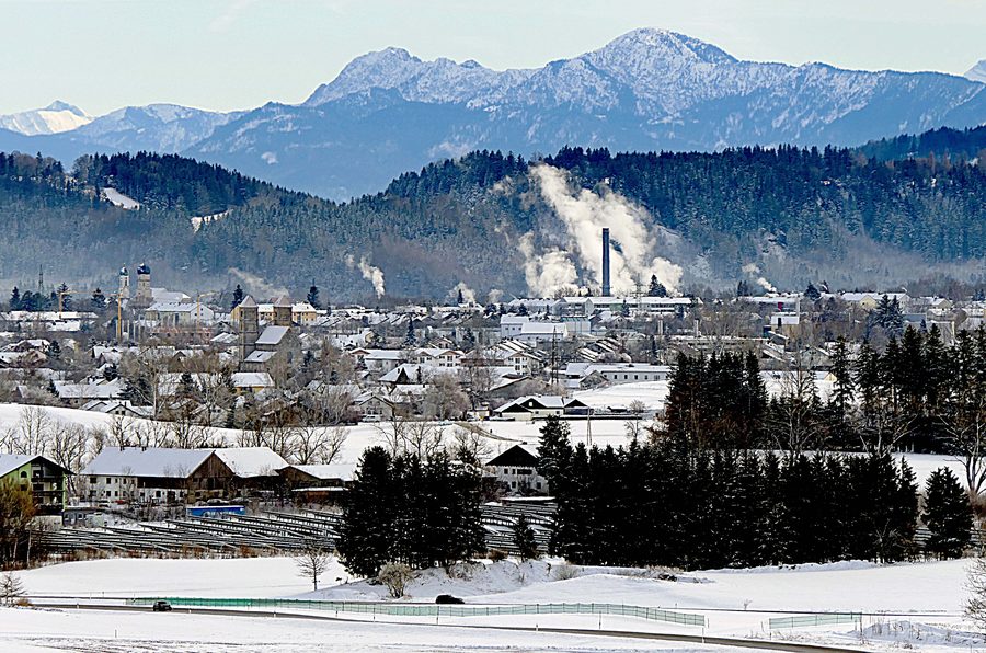 View from the Schwabsoien area across Altenstadt and Schongau toward the landscape of the Upper Bavarian Alpine foothills