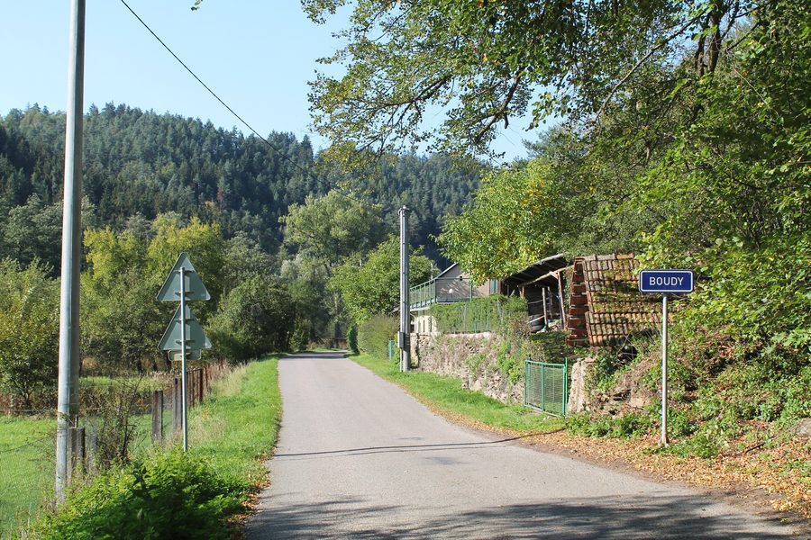 Country road in the Boudy district of Skryje in the Brno-Country District