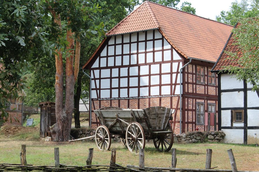 Main building of the four-sided farmstead at the Diesdorf Open-Air Museum