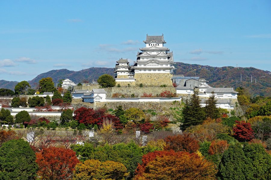Himeji Castle with its white main keep in Himeji, Hyogo Prefecture.