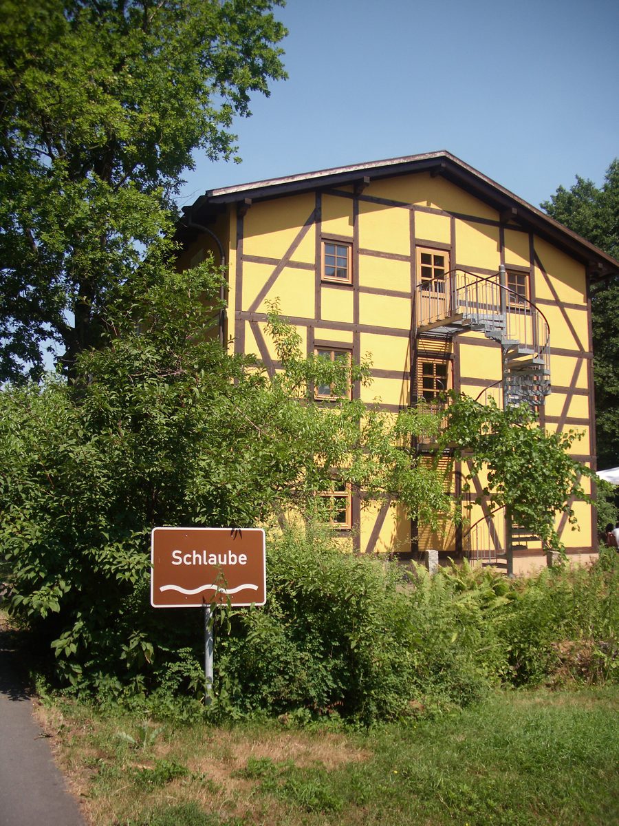 Kaisermühle manor house hotel on the Alte Schlaube in Kaisermühl near Müllrose