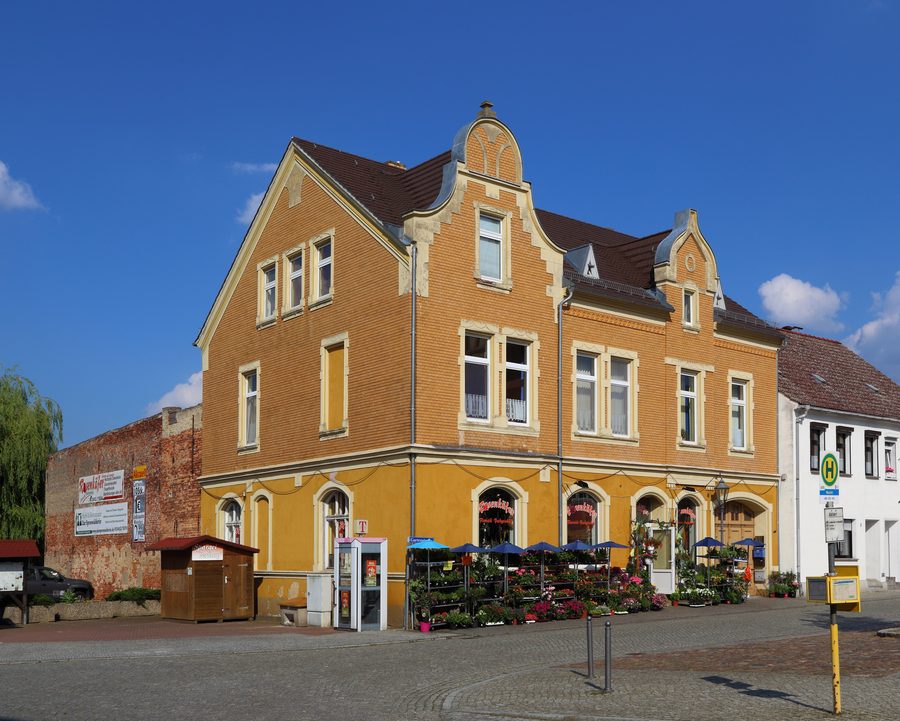 House at Gartenstraße 1 in the town center of Golßen