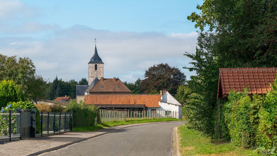 Entrance to the village of Campagne-Lès-Boulonnais via the D92