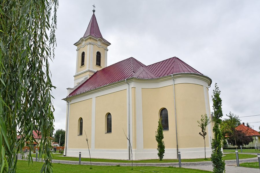 Roman Catholic church in Kemecse in Szabolcs-Szatmár-Bereg County