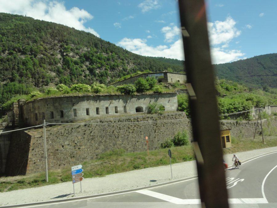 Franzensfeste and the Wipptal seen from a train