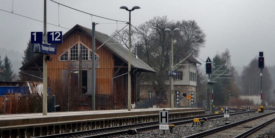 Trossingen station on the railway line in the Deißlingen area