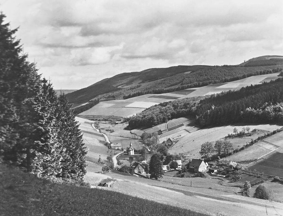 Valmetal south of Bestwig-Ramsbeck with Obervalme