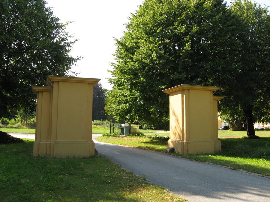 Entrance to the manor estate in Diekhof