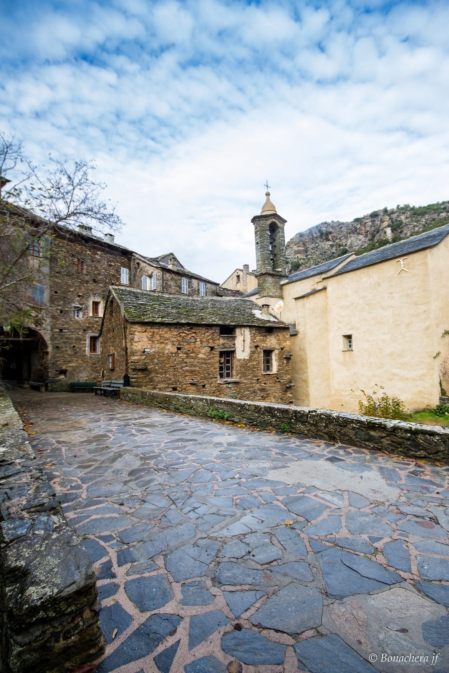 Entrance to the village of Saliceto in the mountainous landscape of Haute-Corse