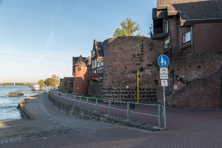 Rhine promenade in Rees with gauge tower and old customs tower