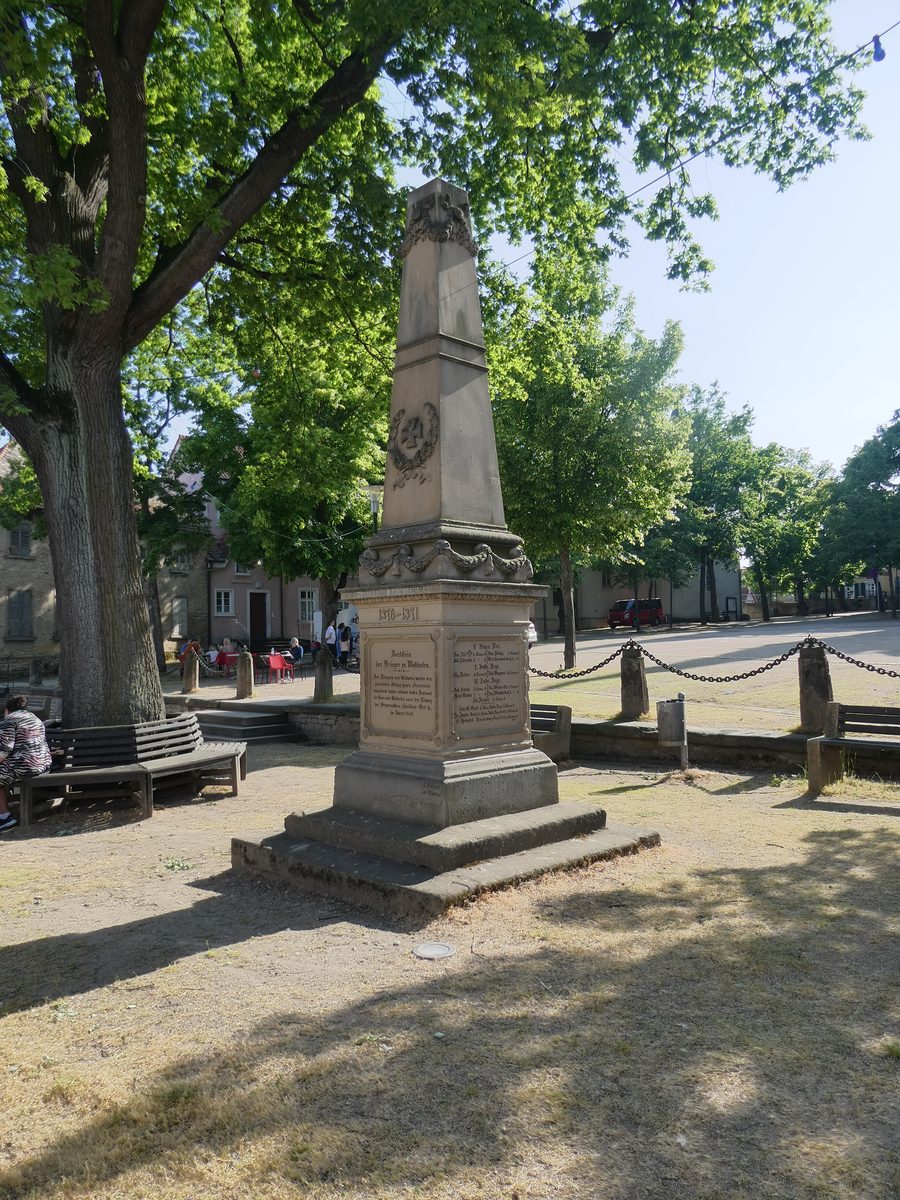 War memorial on the market square in Westhofen, Rheinhessen