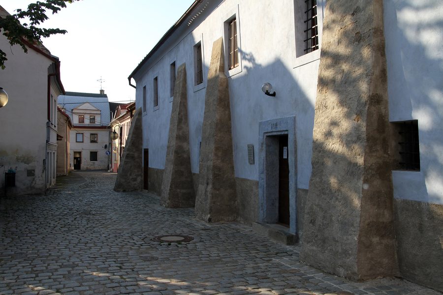 Alley in ÄŒeská LÃpa, Czech Republic