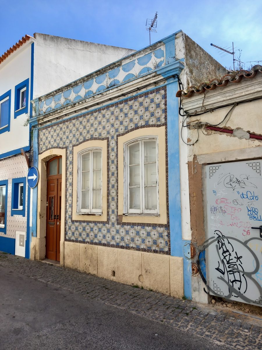 House with a tiled facade on Prof. LuÃs de Azevedo Street in Lagos's historic centre