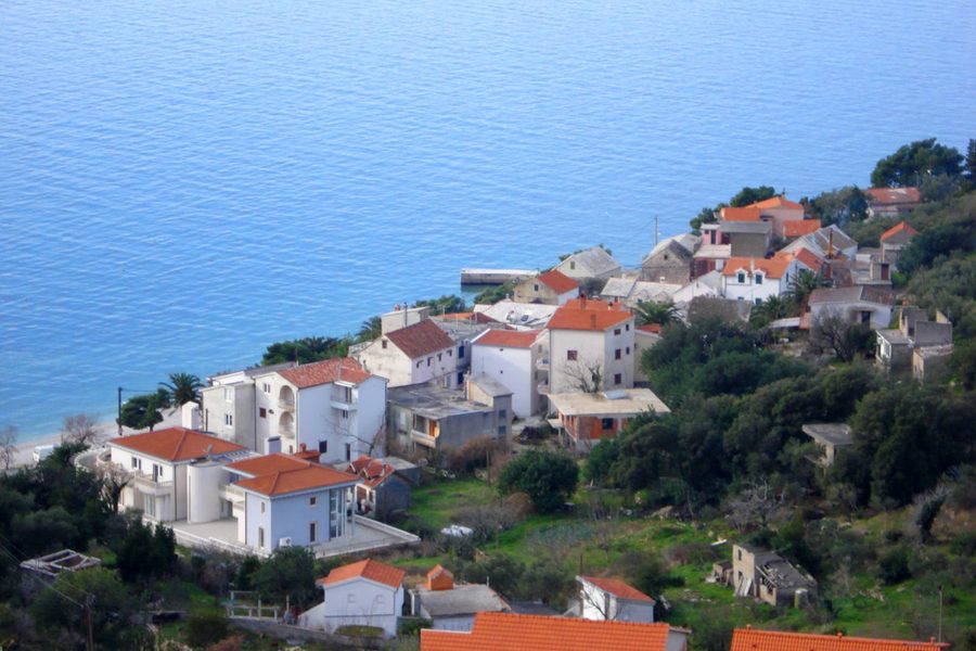 Bratuš village in Baška Voda municipality