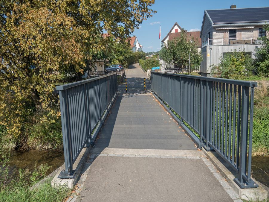 Pedestrian bridge over the Bünz in Wohlen in the canton of Aargau