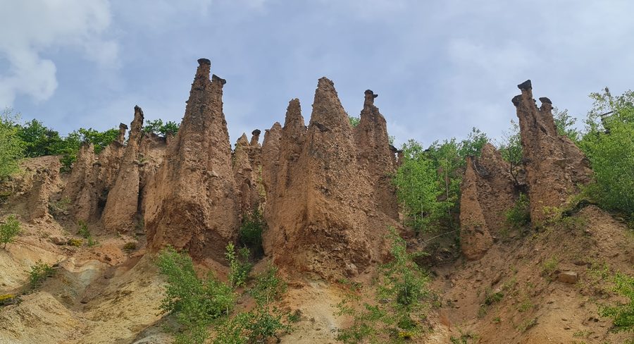 Äavolja VaroÅ¡ with earth pyramids