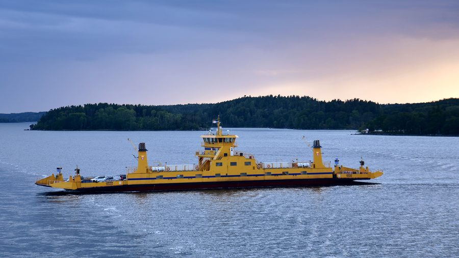 Ferry Jupiter on the route between Ljusterö and Östanå