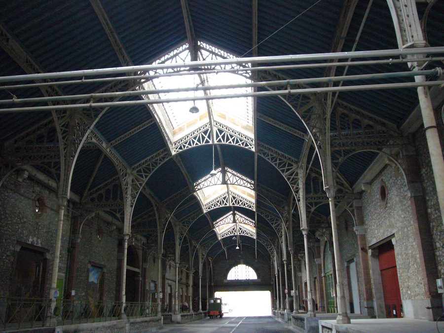 The Byrrh establishments in Thuir with the roof structure carried out by Gustave Eiffel's workshops