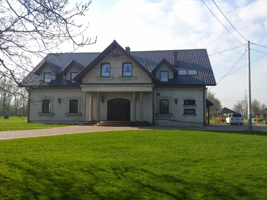 Galicia manor in Skidziń