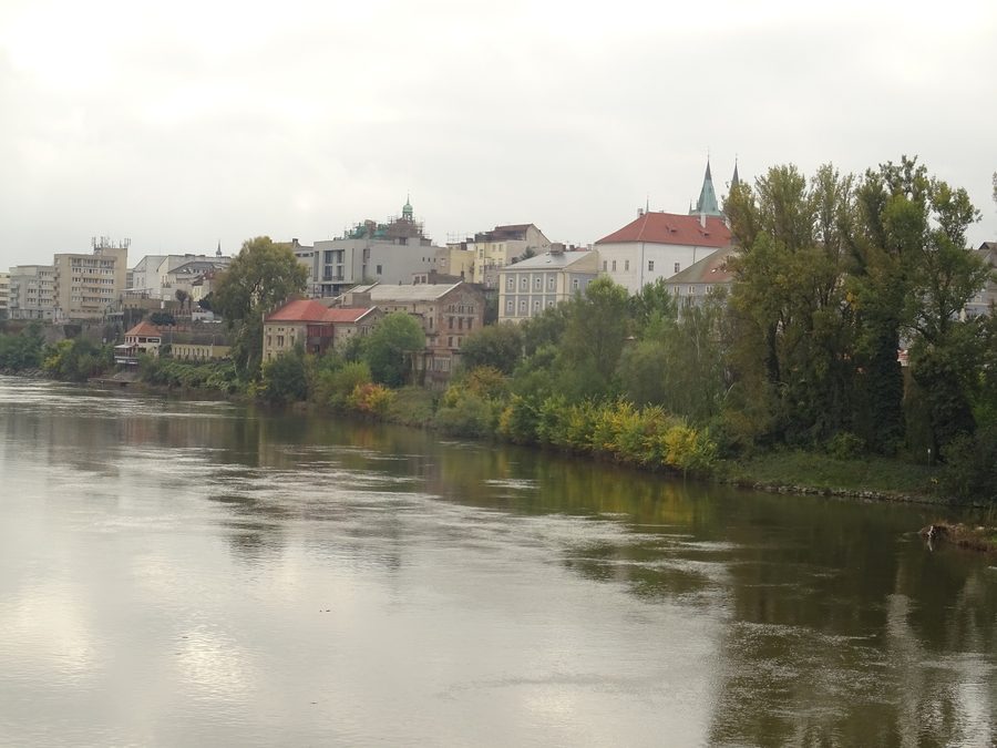 View from a pedestrian bridge over Kolín and the surroundings of Kmochův ostrov