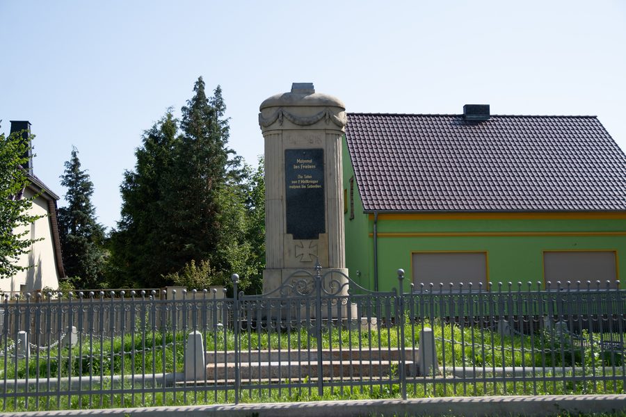 War memorial at the village church in Sergen, a district of Neuhausen/Spree