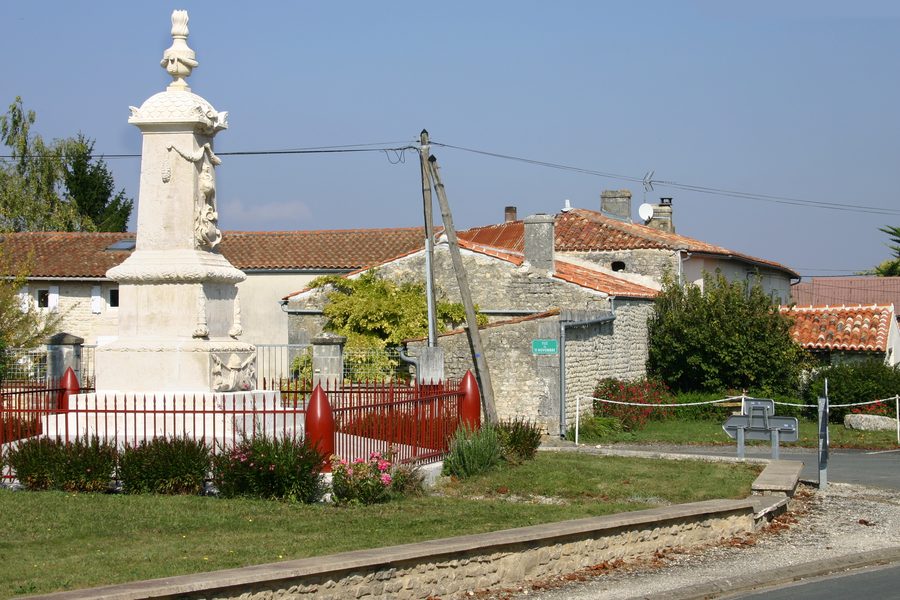 War memorial of La Benâte