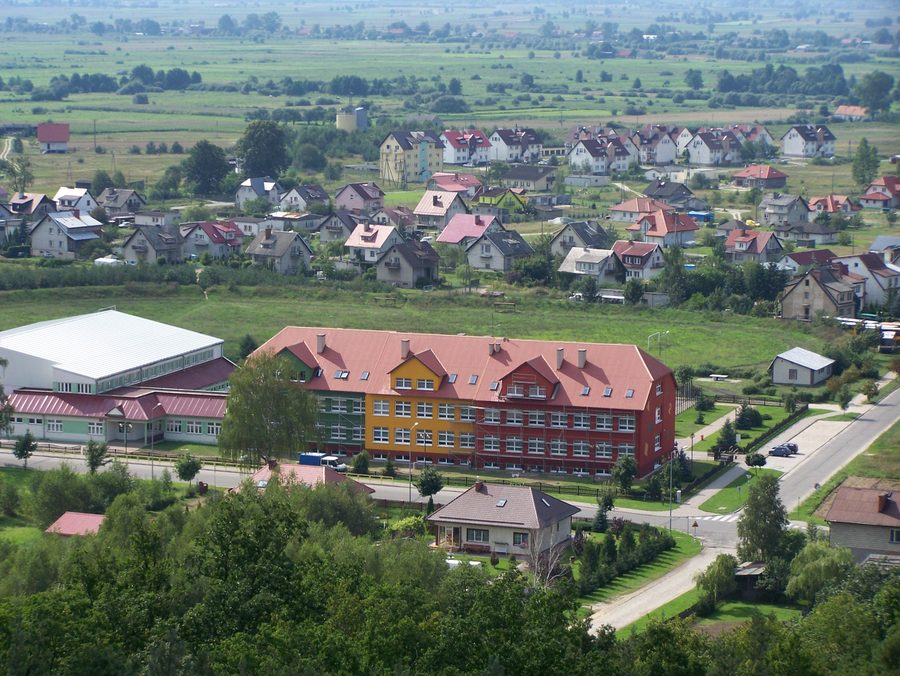 View from the tower in Sadlinki towards the school and housing estate.
