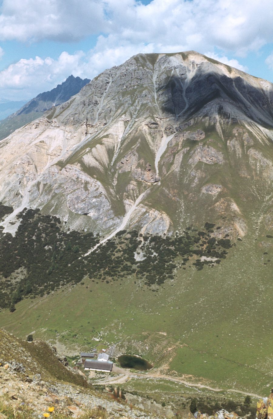 Endkopf seen from the south, Klopaierspitze in the background on the left