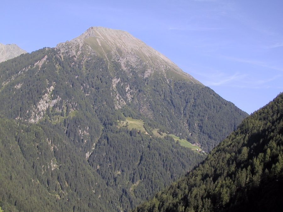 Western flank of the Eidechsspitze in the Pfunderer Valley