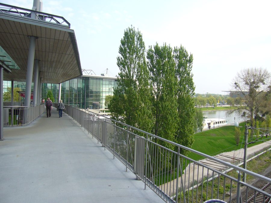 Bridge over the Mittelland Canal to Autostadt Wolfsburg