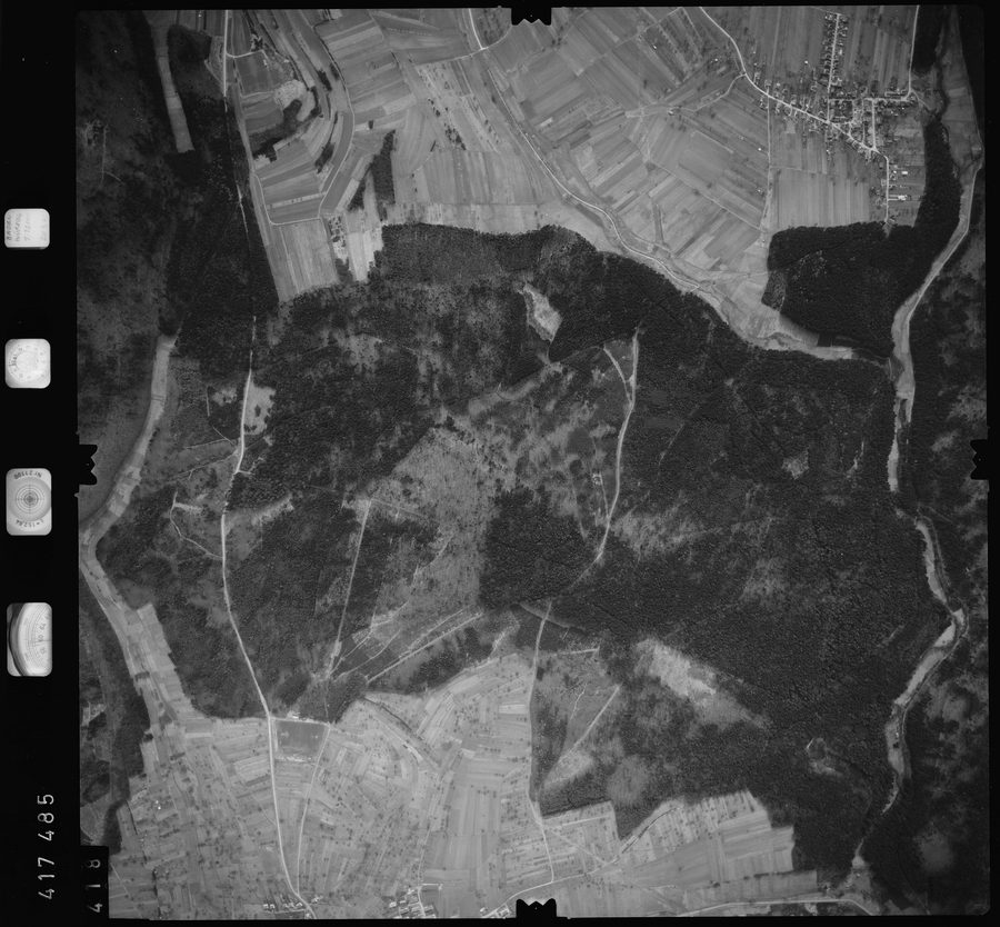 Aerial view of Neubärental or the historic settlement landscape near Wurmberg in the Enzkreis