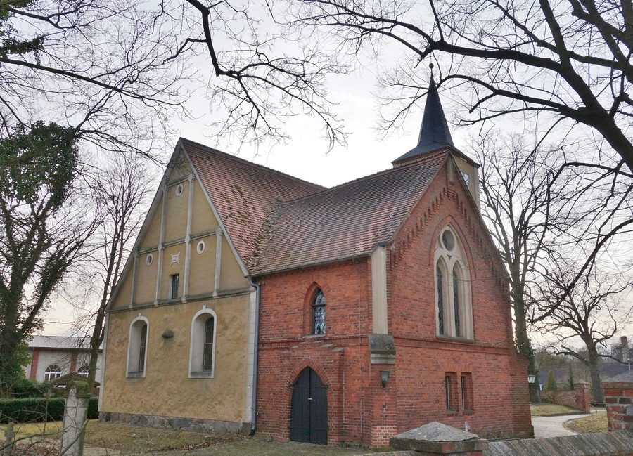 North-eastern view of the village church in Nennhausen