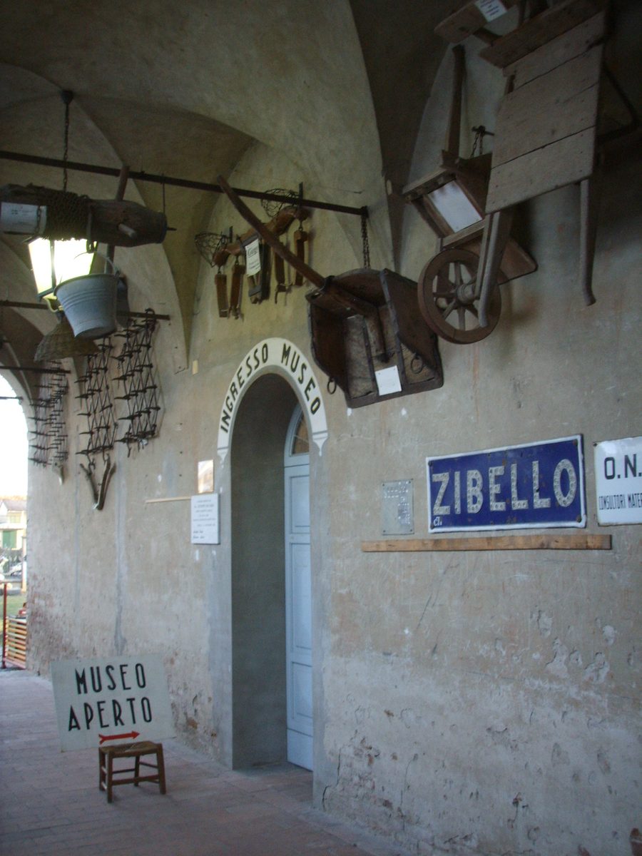 Entrance to the museum of Zibello
