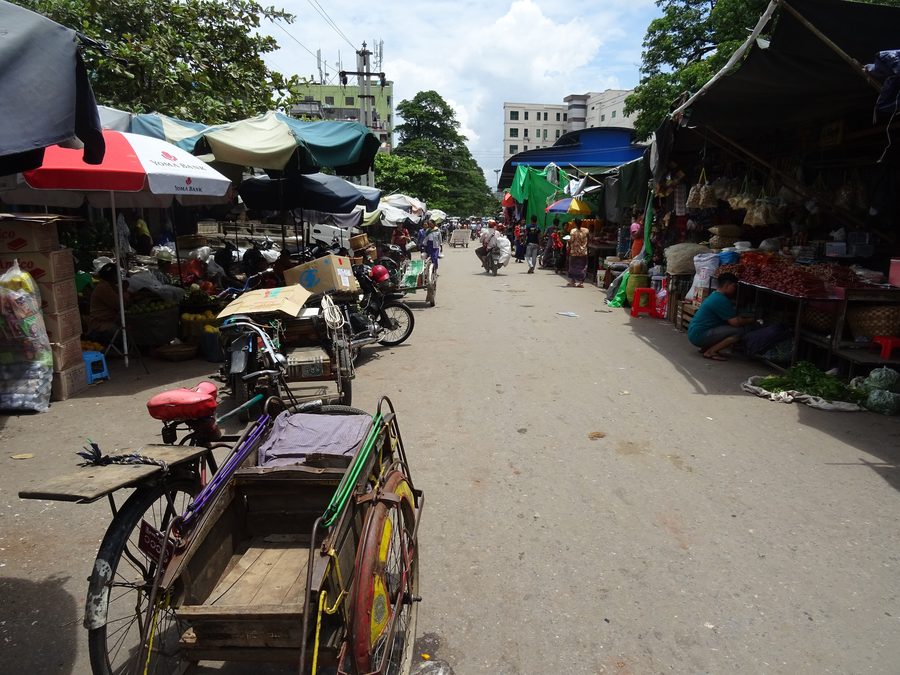 Zeigyo Market in Mandalay