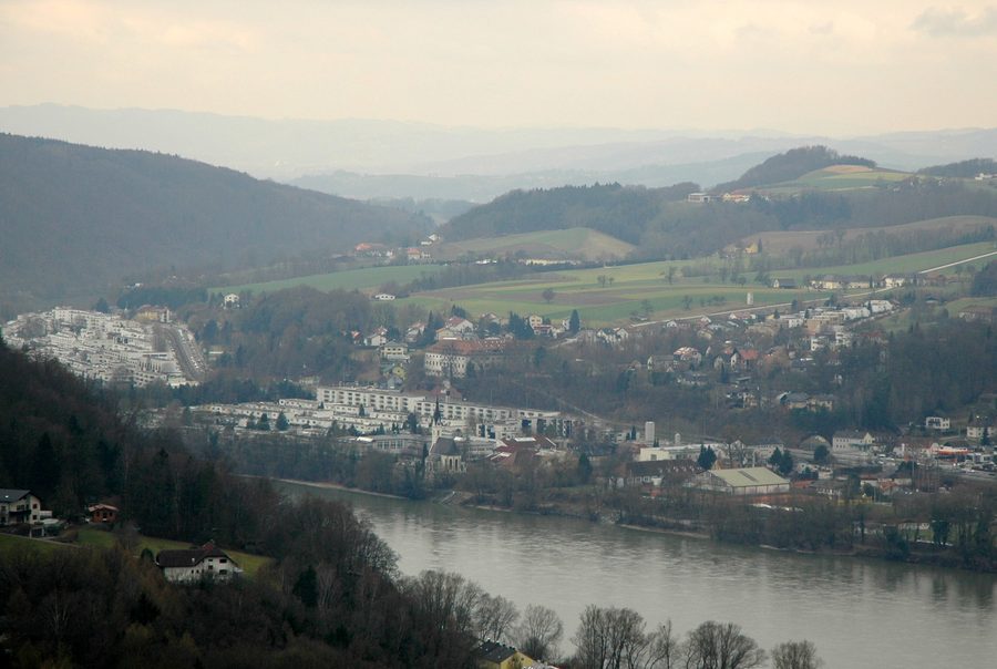Puchenau on the Danube in Upper Austria, seen from the southeast