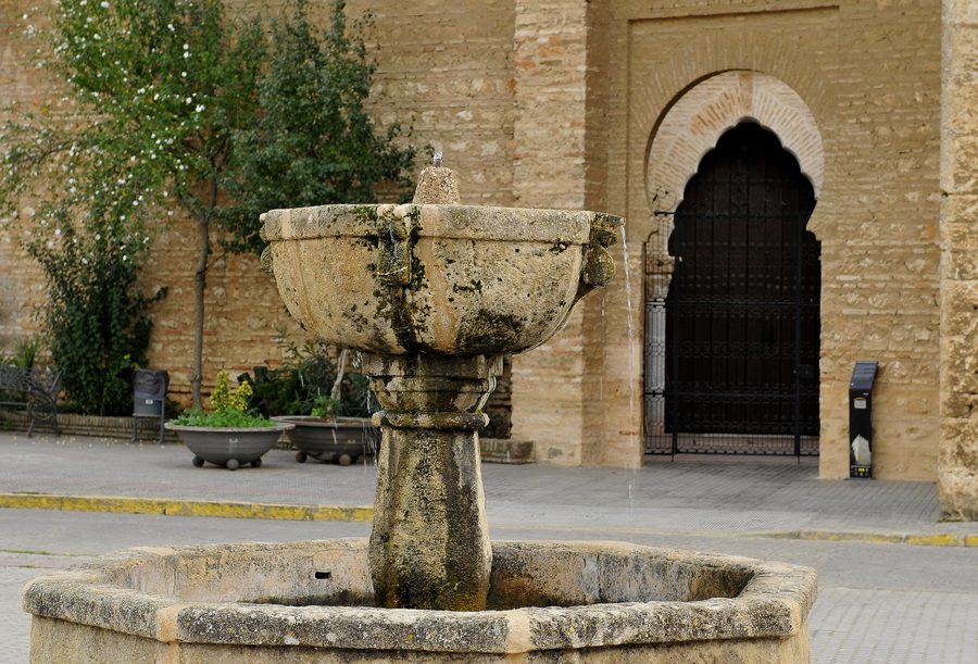 Fountain in front of the church of Santa MarÃa de la Granada in Niebla, Huelva