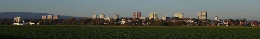 Panoramic view of Steinbach (Taunus) with the Taunus on the horizon